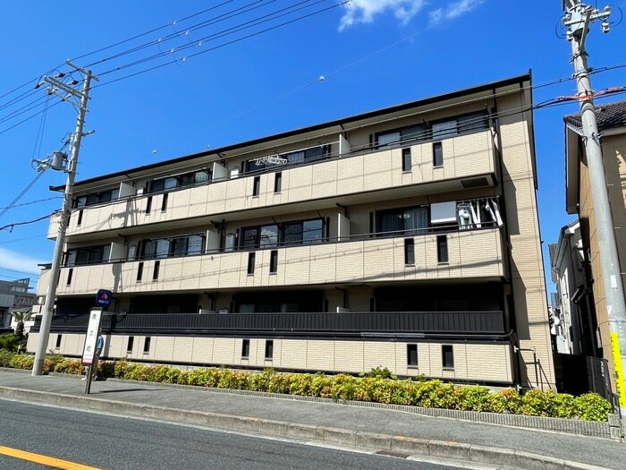 グランシャリオⅡの物件外観写真