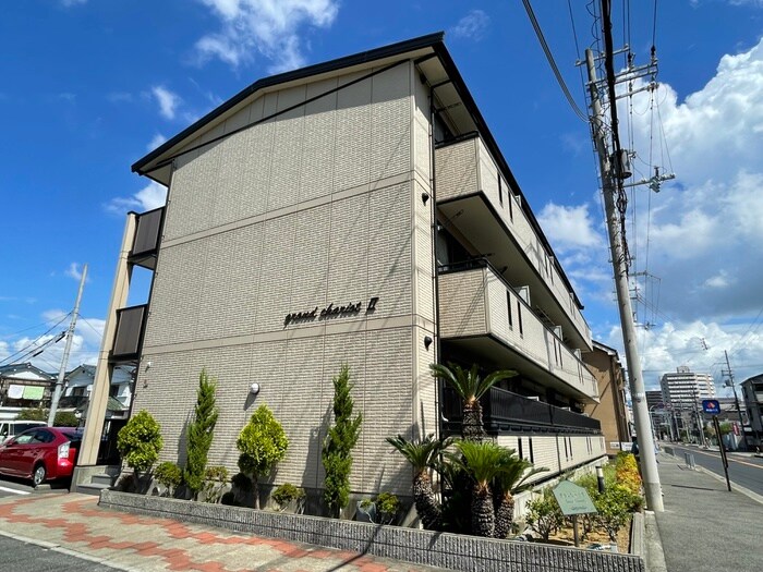 グランシャリオⅡの物件外観写真