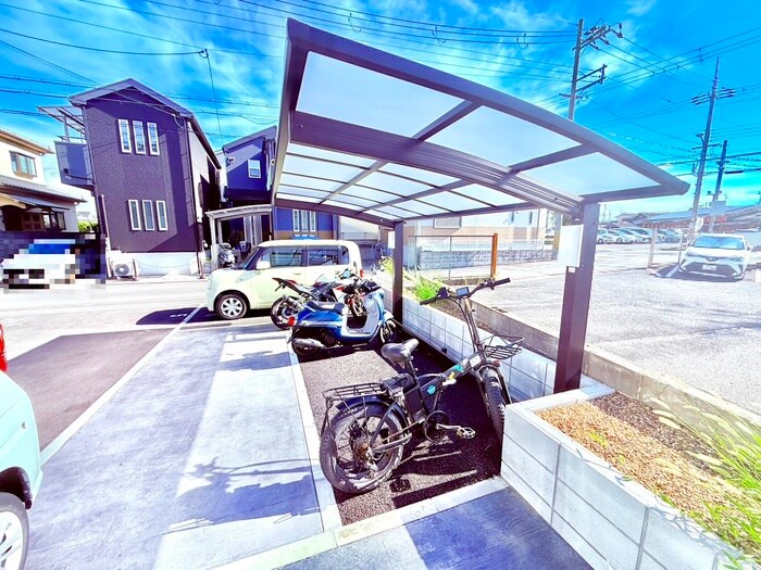 グランシャリオ招提Ⅲの物件外観写真