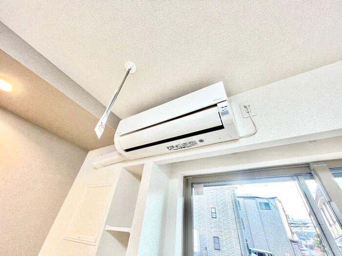 ゼファー　四辻の物件内観写真