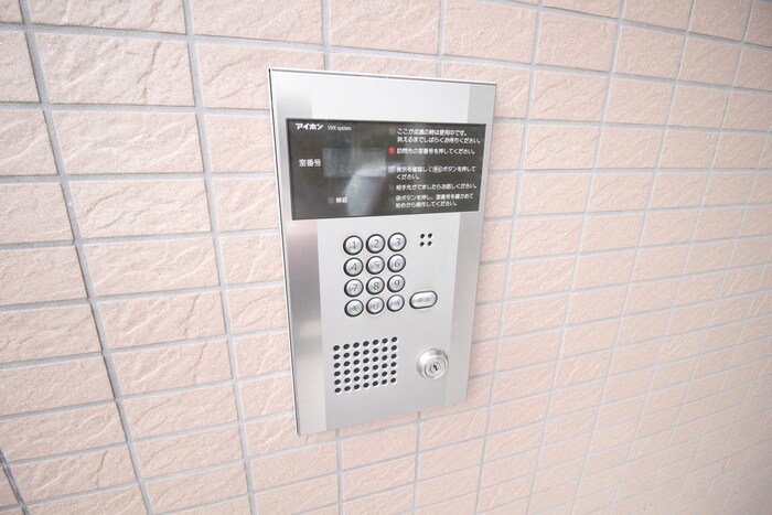 フォ－シ－ズンズの物件外観写真