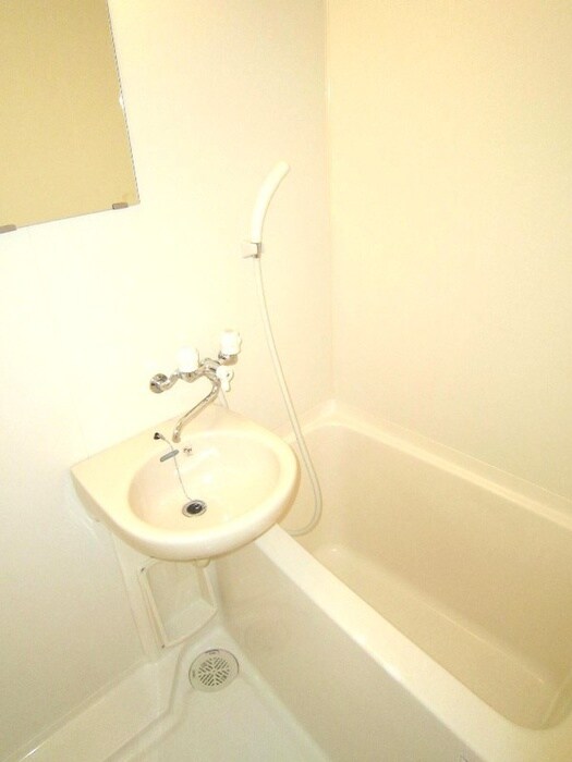 フォ－シ－ズンズの物件内観写真