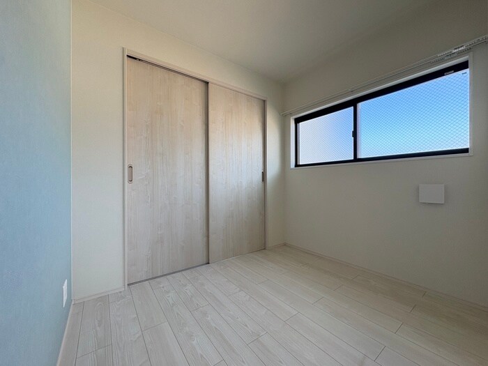 エーデルシュタイン花園伊町の物件内観写真