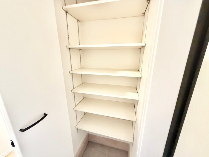 セレニティ大池町A棟の物件内観写真