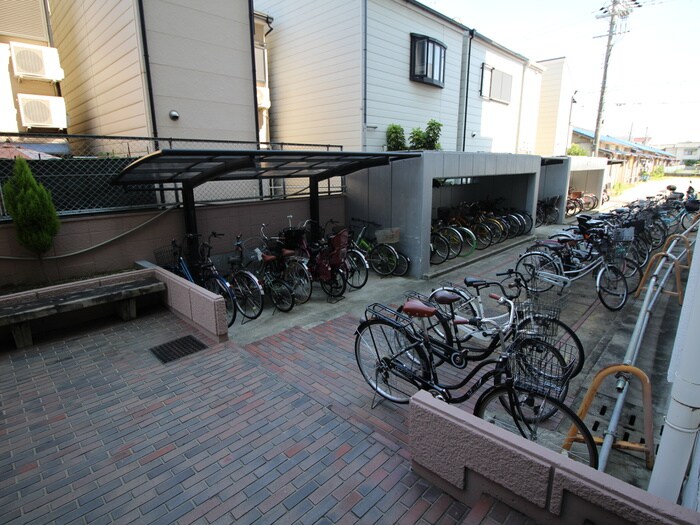 シャンポ－ル東大阪Ｃ棟の物件外観写真