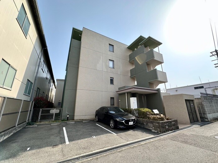 ラ・エスペランサの物件外観写真