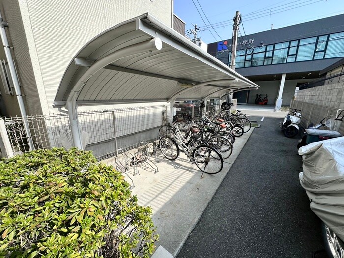 ラ・エスペランサの物件外観写真