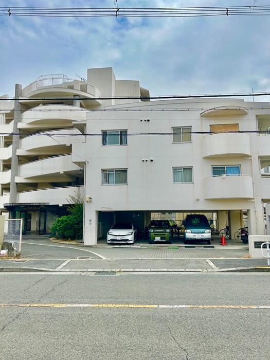 ウエストロ－の物件外観写真