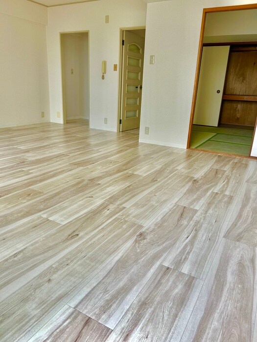 ウエストロ－の物件内観写真