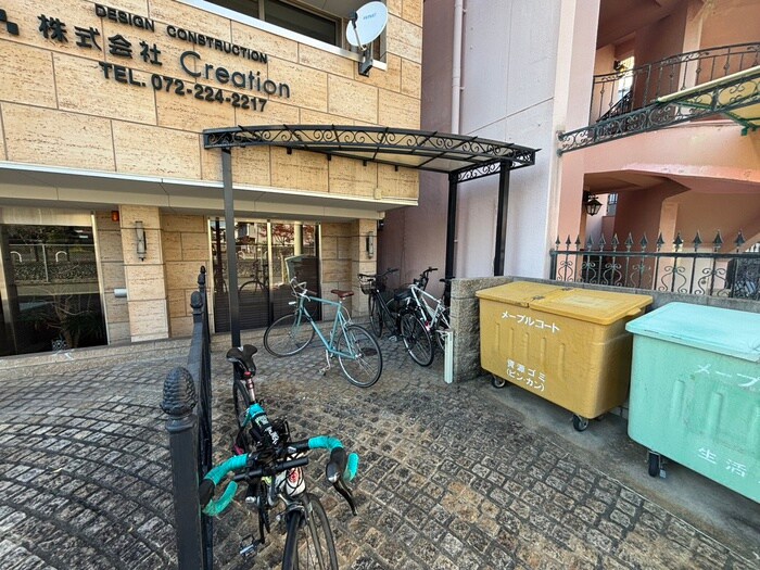 メープルコートの物件外観写真