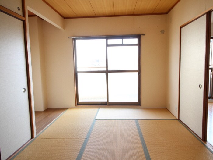 ジョイフルオオイシ３号館の物件内観写真