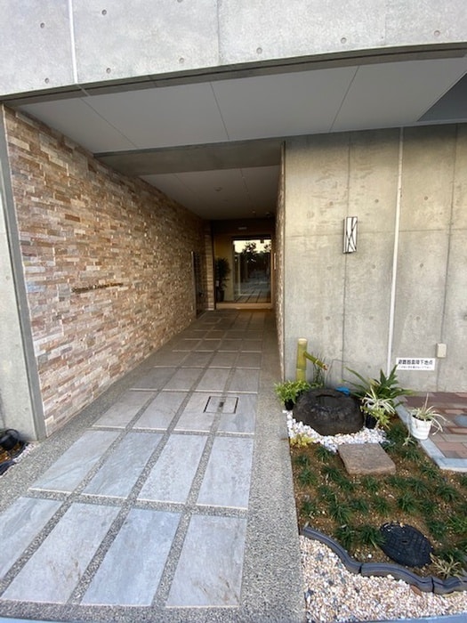 Shinmachi Residence Kouzuyaの物件外観写真