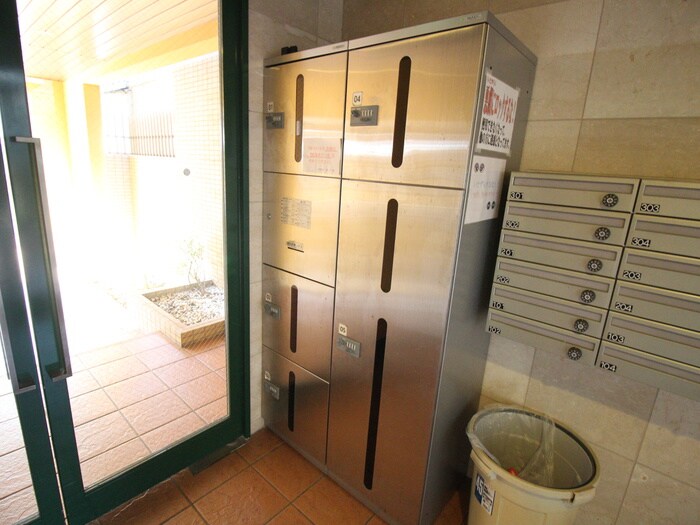 ヒ－リングコ－ト御所西の物件外観写真