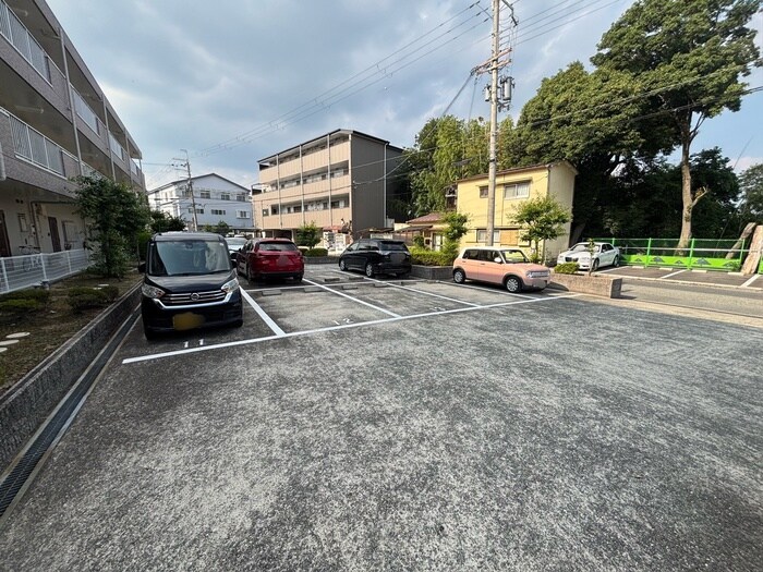 ヒュ－ゲルハウスの物件外観写真