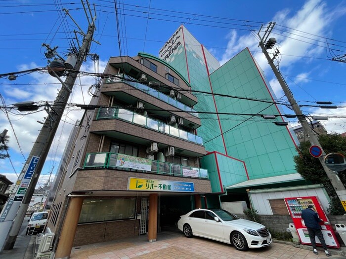 エルロン２１の物件外観写真