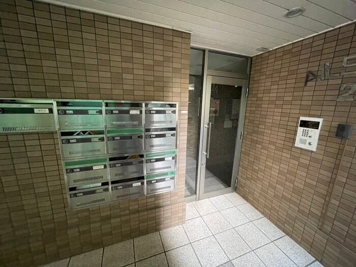 エルロン２１の物件外観写真