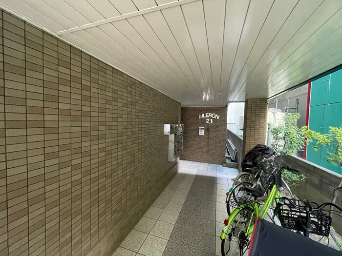 エルロン２１の物件外観写真