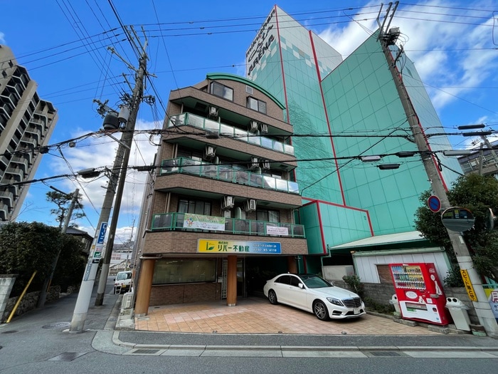 エルロン２１の物件外観写真