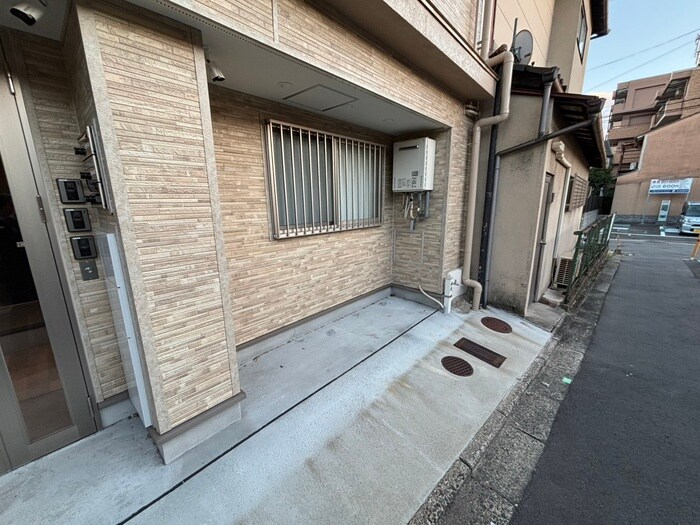 クオリエ茶山駅前の物件外観写真