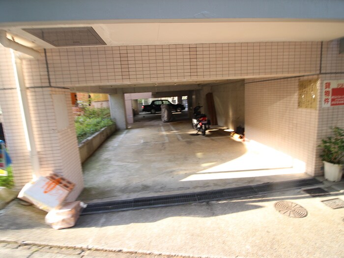 ハイライフひばりヶ丘の物件外観写真