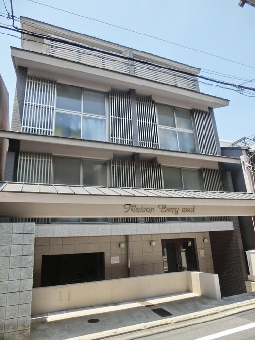 メゾンベリ－ウエストの物件外観写真