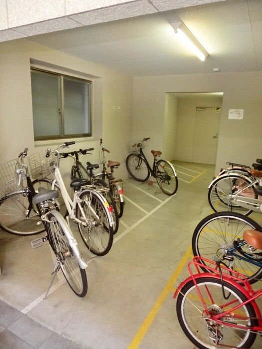 メゾンベリ－ウエストの物件外観写真