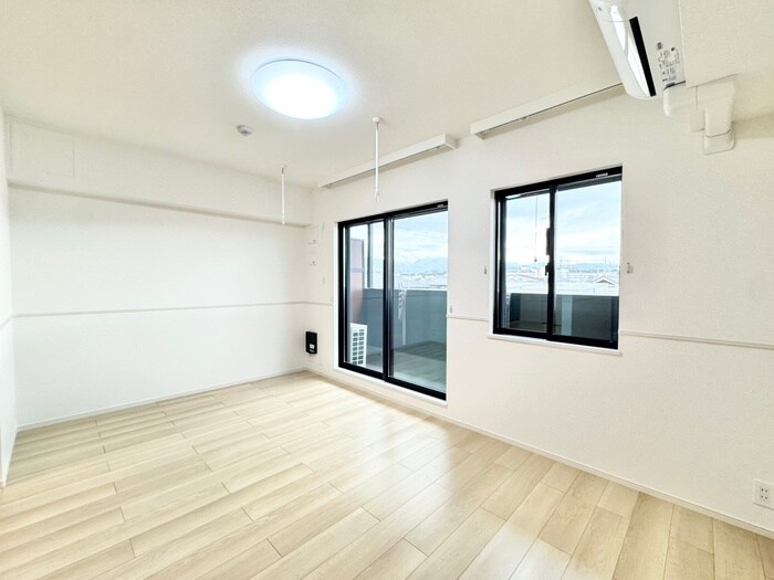 メゾンルミネ若松の物件内観写真