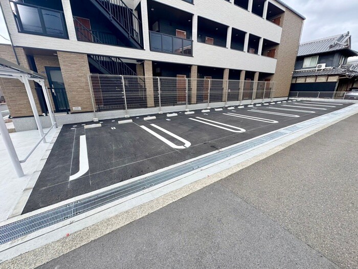 メゾンルミネ若松の物件外観写真