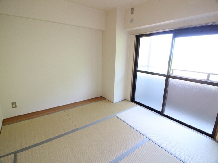 ラフィ－ネ高塚の物件内観写真