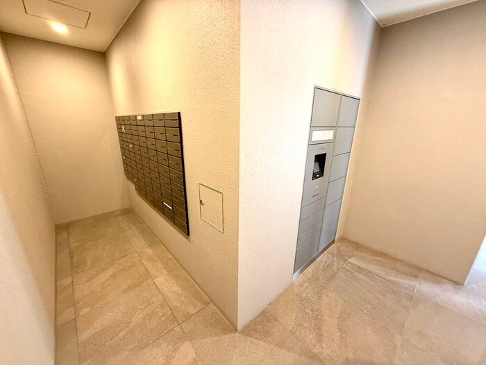 ｴｽﾘｰﾄﾞﾚｼﾞﾃﾞﾝｽｸﾞﾗﾝ大阪福島ﾉｰｽの物件外観写真