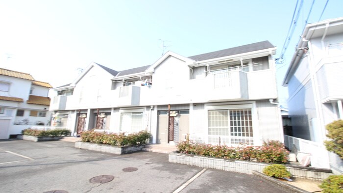 ベル・コーポ・デヌシB棟の物件外観写真