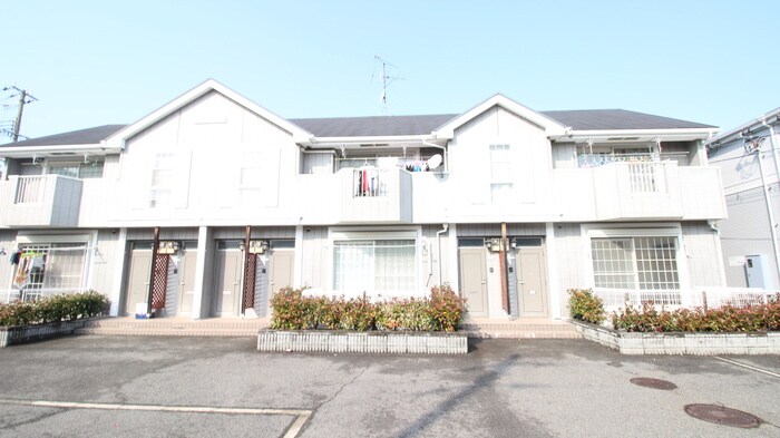 ベル・コーポ・デヌシB棟の物件外観写真