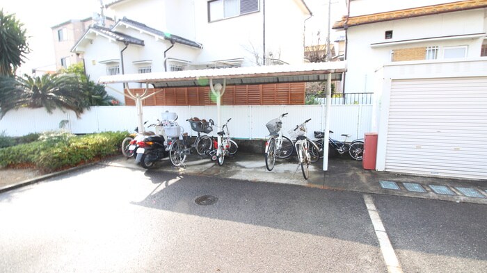 ベル・コーポ・デヌシB棟の物件外観写真