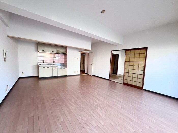 飛鳥グランドパレスの物件内観写真