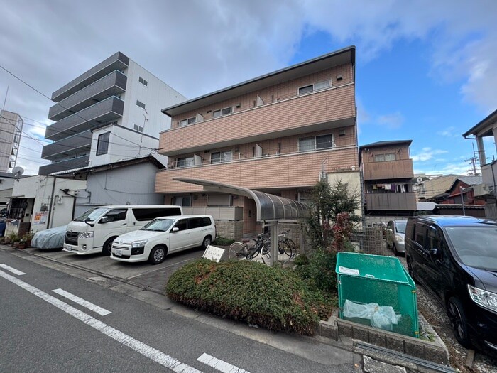 ピ・ラパンの物件外観写真