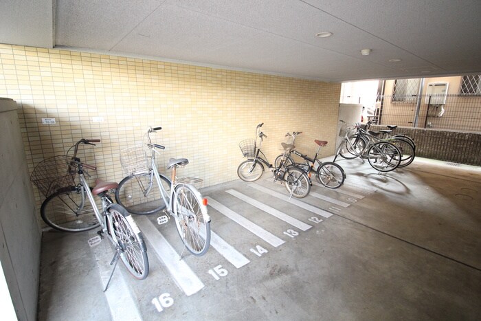 カ－サスペリオ－レⅠの物件外観写真