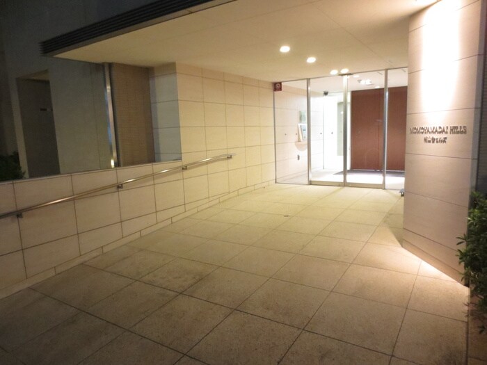 桃山台ヒルズ(406)の物件外観写真