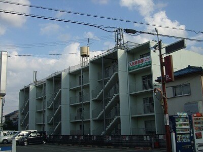 トモエマンションの物件外観写真