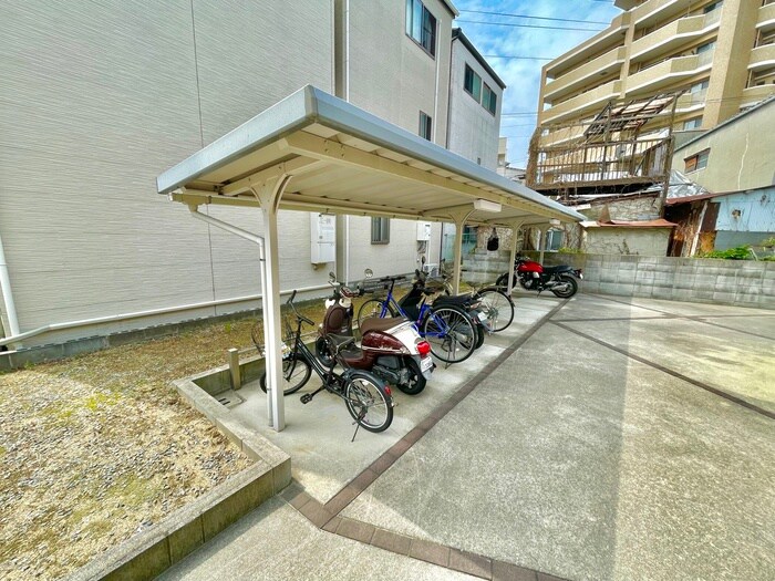 アザレアの物件外観写真