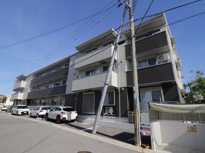 ワン　ウェーブ霞ヶ丘の物件外観写真