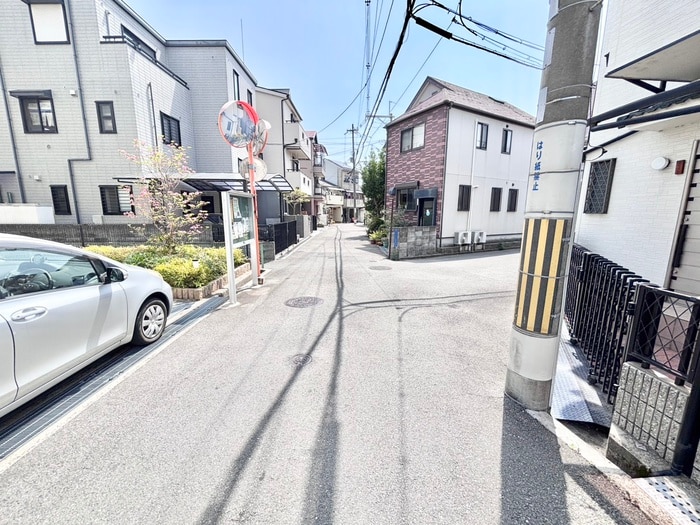 シャン・ド・フル－ルⅢ番館の物件外観写真