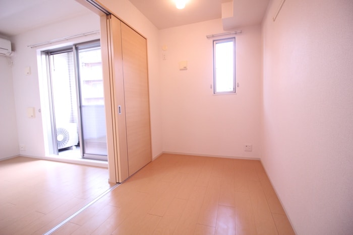 シャン・ド・フル－ルⅢ番館の物件内観写真