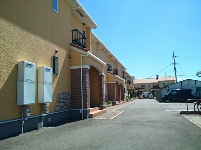 フォーリストベルプラスの物件外観写真