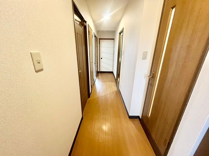 ロイヤルヒル守山の物件内観写真