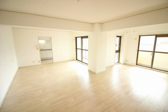 ヒルズコート刀根山の物件内観写真