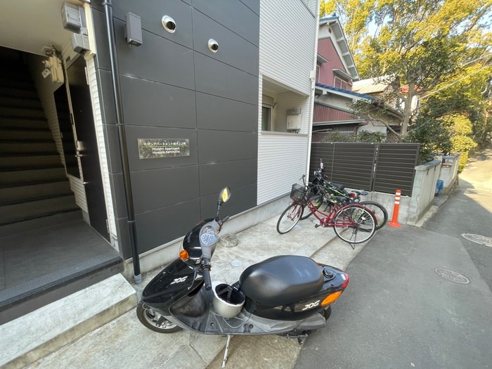 モダンアパートメント枚方上之町の物件外観写真