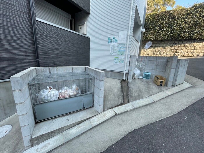 モダンアパートメント枚方上之町の物件外観写真