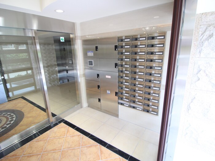 Luxe三国Ⅱの物件外観写真