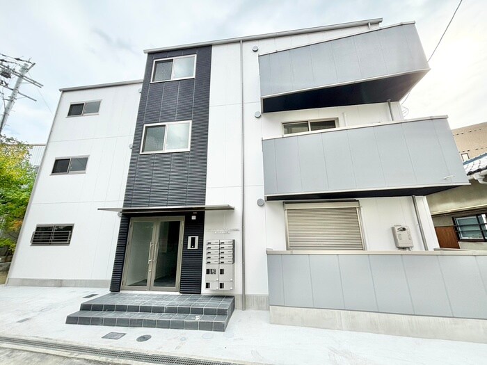 オガールコートナカモズの物件外観写真