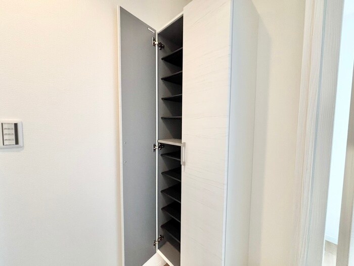 オガールコートナカモズの物件内観写真